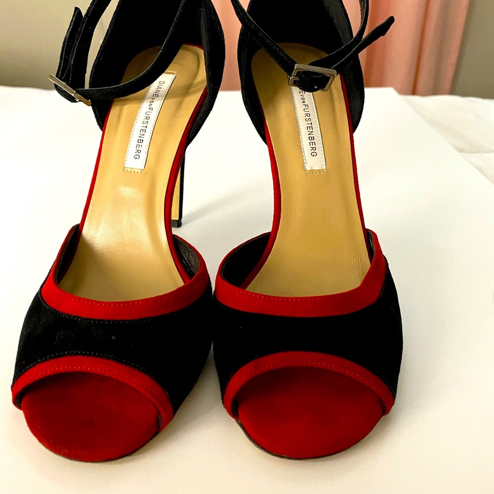 Authentic shoes size 7